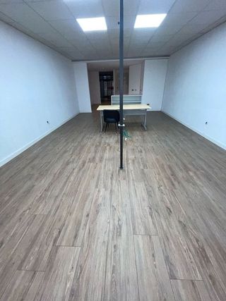 Local comercial en alquiler en Centre en Badalona