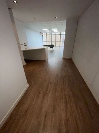 Local comercial en alquiler en Centre en Badalona