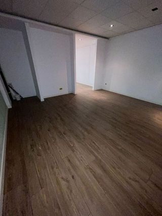 Local comercial en alquiler en Centre en Badalona