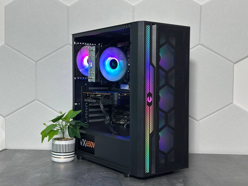 PC de juego RTX 5050 | Ryzen 5 | 32Gb RAM | 1TB
