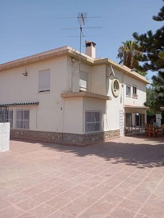 Chalet en venta en Peña de las Águilas en Elche