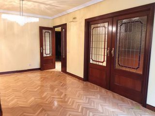 Piso en alquiler en Zona Teatro Campoamor en Oviedo