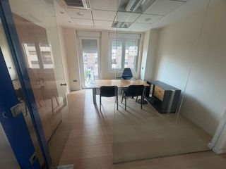 Oficina en alquiler en Residencia en Logroño