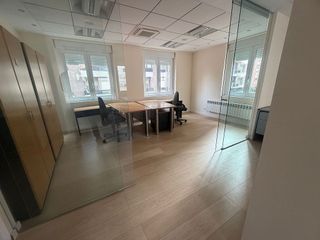 Oficina en alquiler en Residencia en Logroño