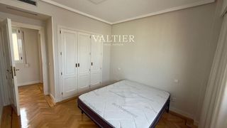 Piso en alquiler en Recoletos en Madrid