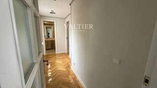 Piso en alquiler en Recoletos en Madrid