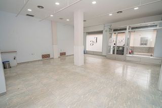 Local comercial en alquiler en Linares