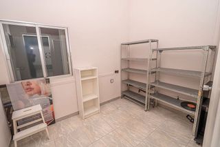 Local comercial en alquiler en Linares