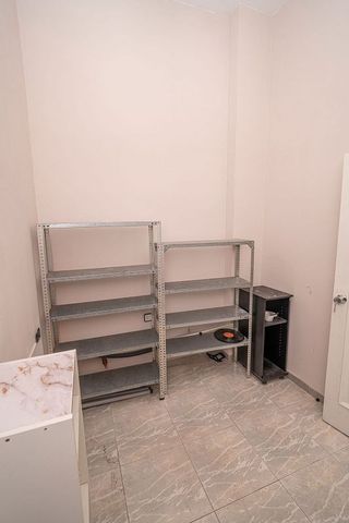 Local comercial en alquiler en Linares