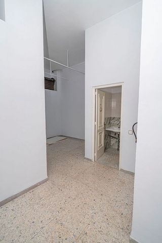 Local comercial en alquiler en Linares