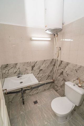 Local comercial en alquiler en Linares