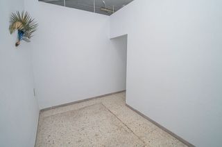 Local comercial en alquiler en Linares