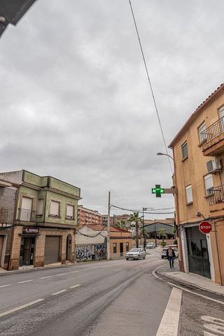 Local comercial en alquiler en Linares