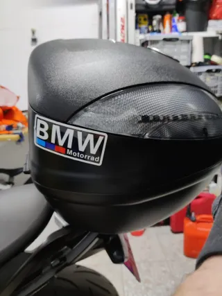 Baúl Givi Monolock 47L Negro