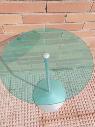 Mesa auxiliar redonda metal y cristal