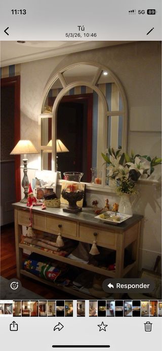 Espejo de entrada con marco de madera y metal