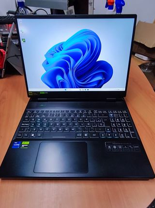 Acer Predator Helios Neo 16 PNH-16-71-76XV