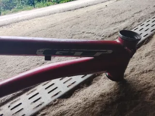 Cuadro BMX GT Rojo