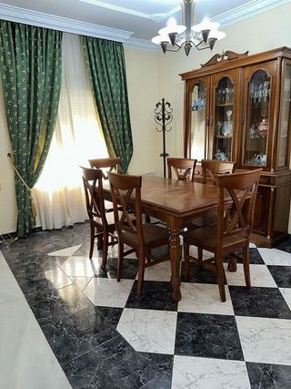 Chalet en venta en Núcleo Urbano en Chiclana de la Frontera