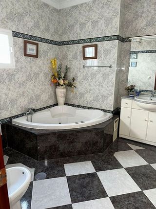 Chalet en venta en Núcleo Urbano en Chiclana de la Frontera