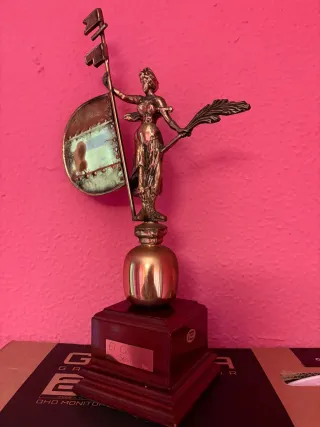 Figura Bronce Giraldillo