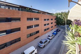 Piso en venta en Bola de Oro - Serrallo en Granada