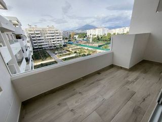 Piso en alquiler en Los Naranjos - Las Brisas en Marbella