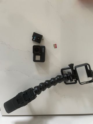 GoPro 7 + Scheda 32GB + Batteria + accessori bici