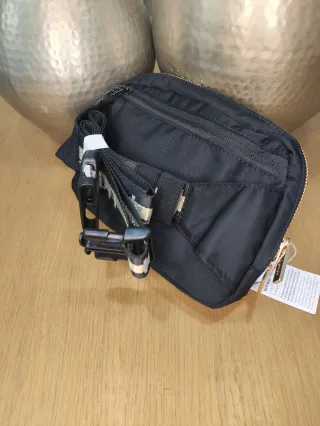 Bolso Lululemon Everywhere 2L Negro/Oro