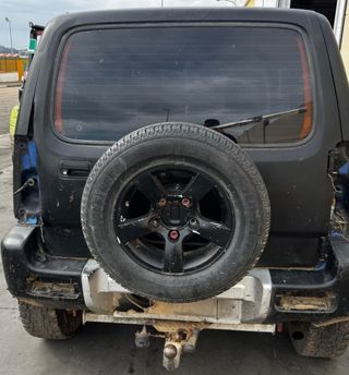 Puerta delantera derecha suzuki jimny 1127334