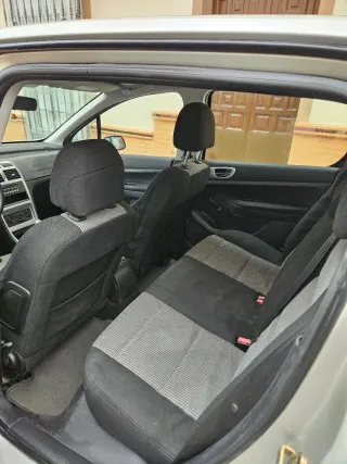 Peugeot 207 2006