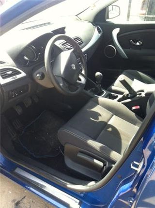 FARO DEL. IZDO. Renault Megane III Sport Tourer (2009->) 1.5 Expression [1,5 Ltr. - 81 kW dCi Diesel FAP]