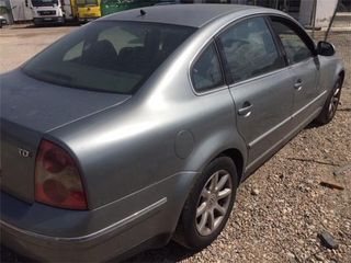FARO DEL. IZDO. Volkswagen Passat Berlina (3B3)(2000->) 1.9 TDI
