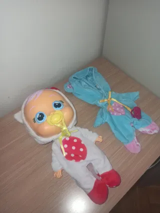 Bebé Llorón con Ropita Hello Kitty