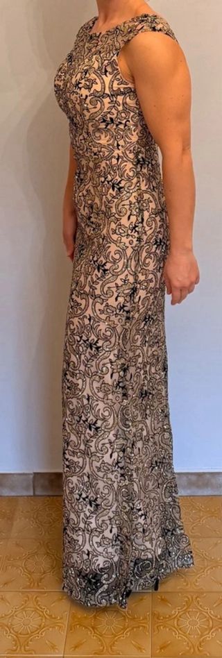 Abito da cerimonia beige e oro