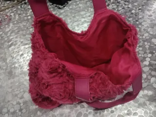 Bolso de fiesta rosa con flores