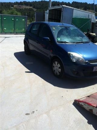 FARO DEL. IZDO. Ford Fiesta (CBK)(2002->) 1.4 Ambiente [1,4 Ltr. - 59 kW 16V CAT]