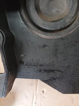 Tapa de distribución Kia Carens 2007