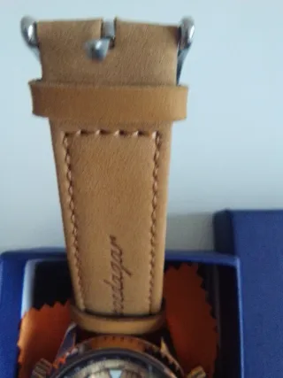 Reloj de Pulsera Nuevo para Hombre o Mujer