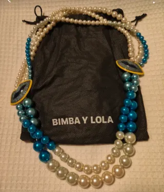 Espectacular collar de Bimba& Lola.