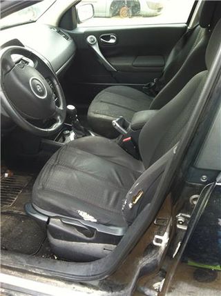 FARO DEL. DCHO Renault Megane II Berlina 5P (10.2002->) 1.5 Authentique [1,5 Ltr. - 78 kW dCi Diesel]