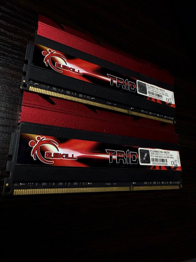 G.Skill TridentX 16GB (2x8GB) DDR3 2400MHz