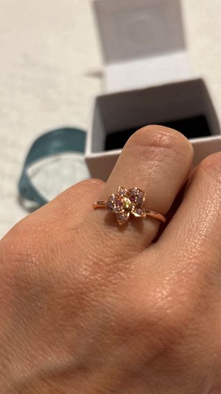 Anillo Flor Luxenter Oro Rosa y Circonitas