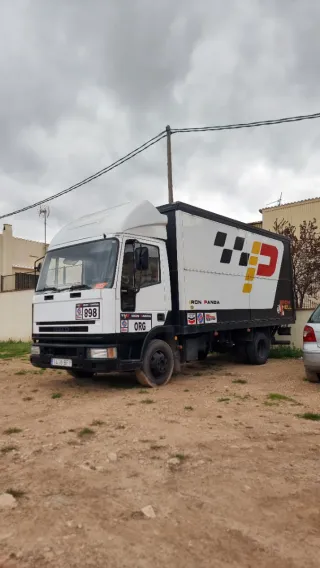 Iveco Eurocargo Taller 8 Puertas Plataforma 1500 k
