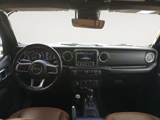 Jeep Wrangler Sahara