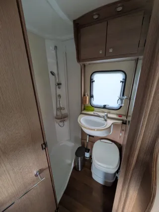 Autocaravana capuchina Mclouis Glamys