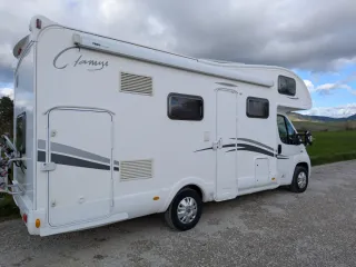 Autocaravana capuchina Mclouis Glamys