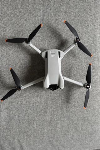 Drone DJI Mini 3 Grigio Bianco