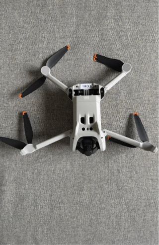 Drone DJI Mini 3 Grigio Bianco