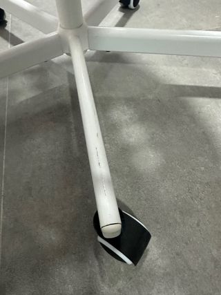 Silla escritorio rosa giratoria con ruedas nuevas